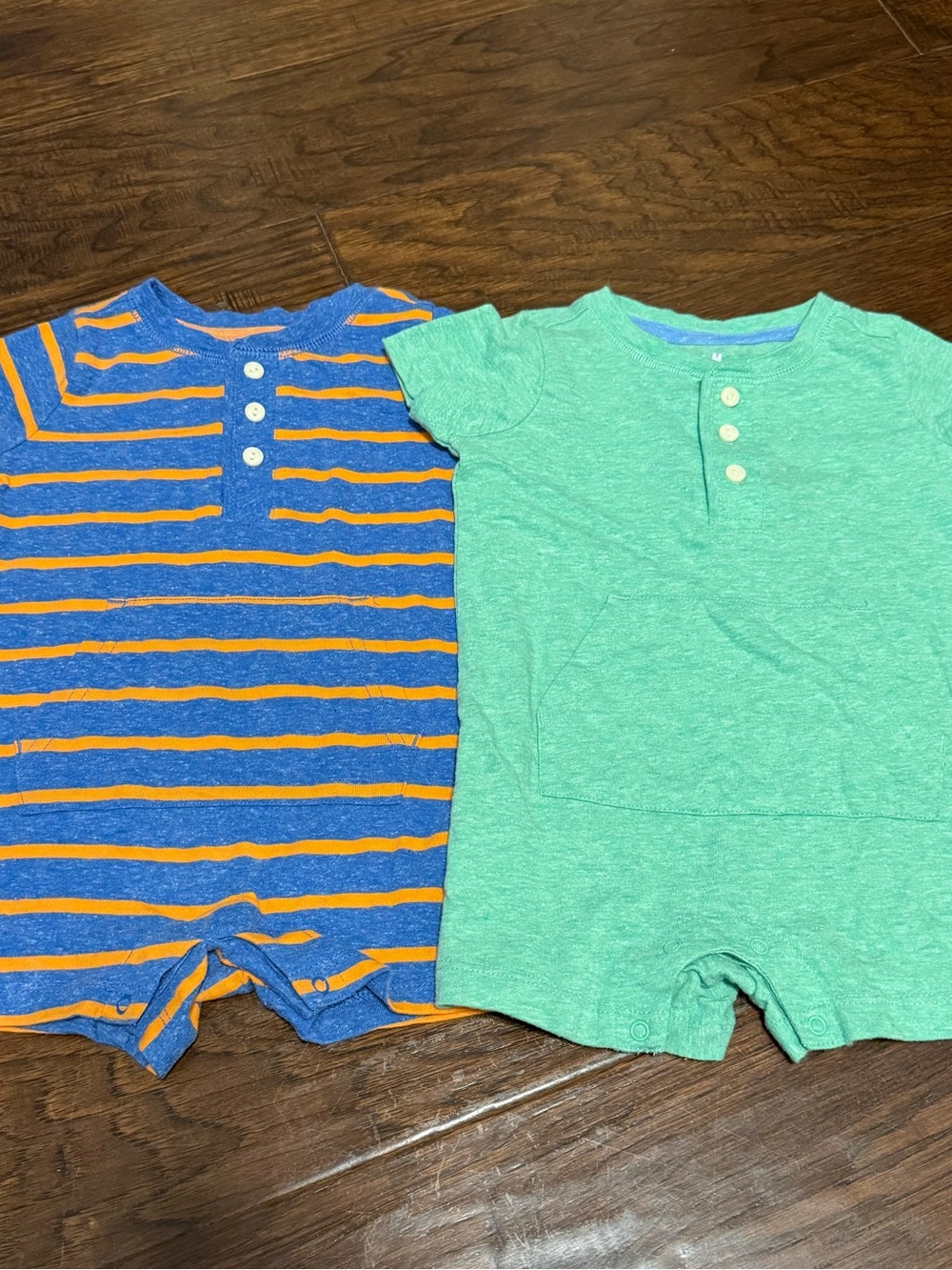 Primary Baby Heathered Henley Shortie set of 2 6-12 months EUC